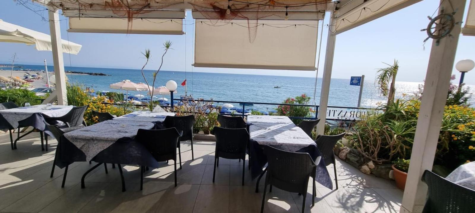 Hotel Ristorante Mareblu Amantea Exterior foto